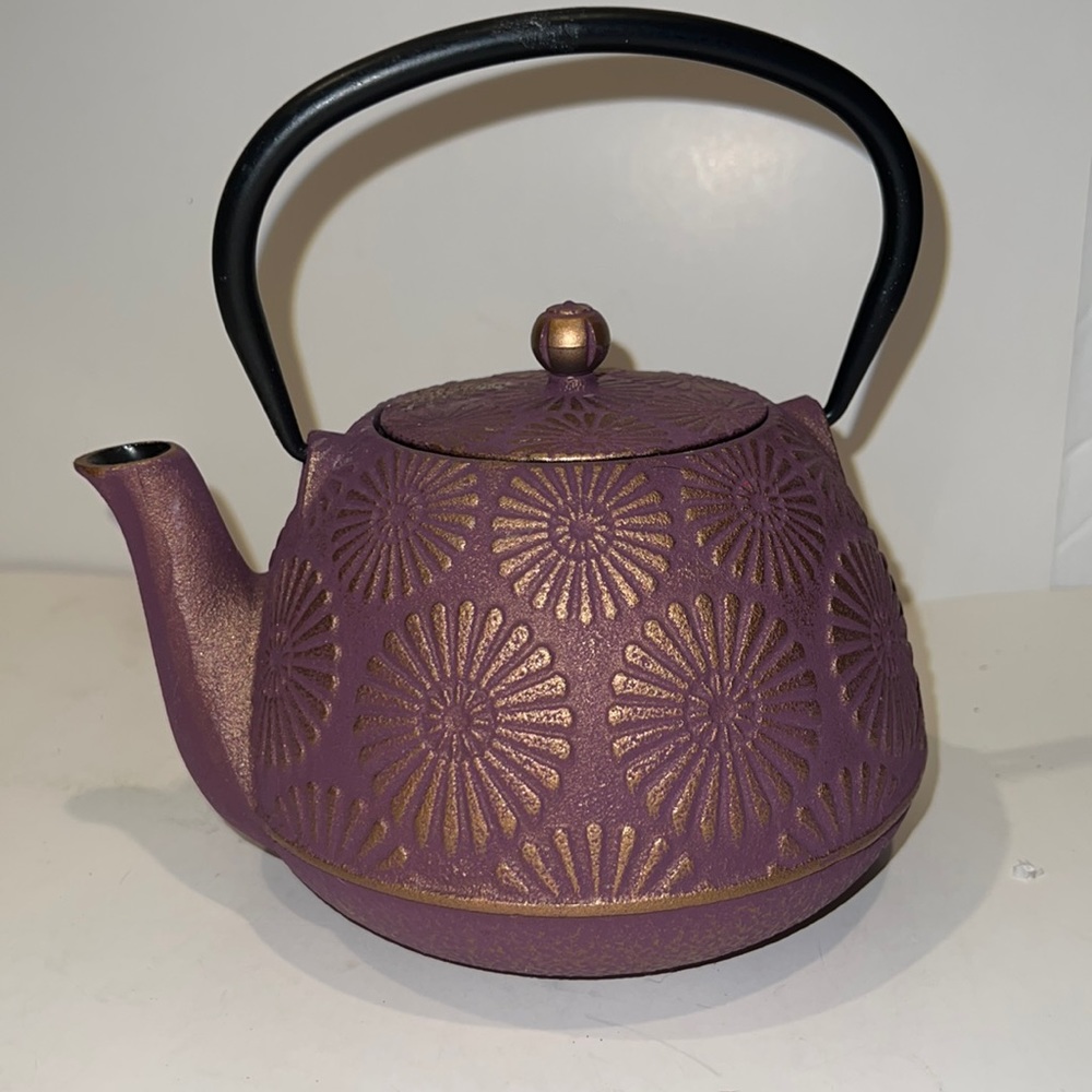 Teapot Starburst Design Plum Color
